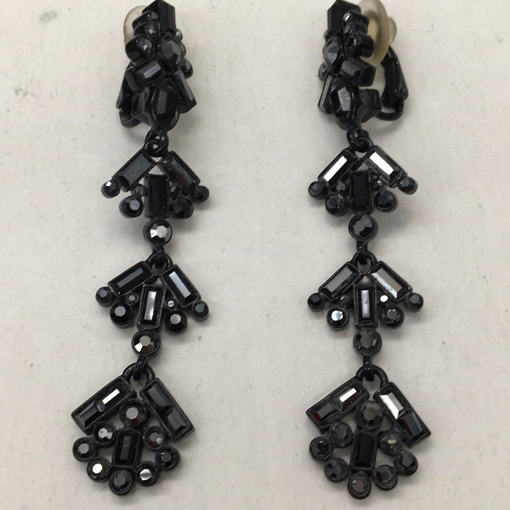 Vintage St. John Dangle Clip On Earrings
